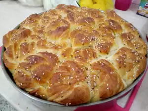 Пышный каравай на кислом молоке и дрожжах