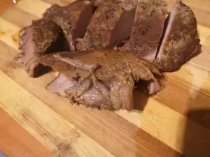 Свиная лопатка, запеченная в течение 3 часов
