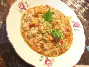 Постный рис с букетом из овощей