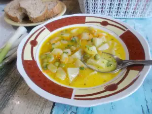 Легкий картофельный суп с горошком