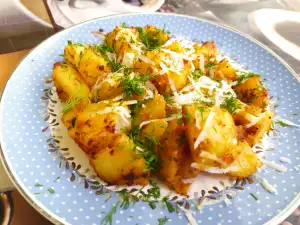 Хрустящий молодой картофель с пармезаном и чеддером