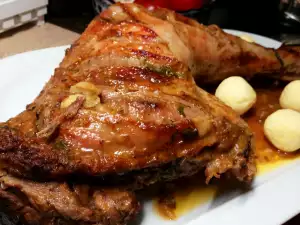 Бедрышки индейки с чесноком