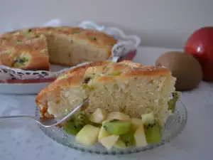 Воздушный фруктовый кекс с киви и яблоками