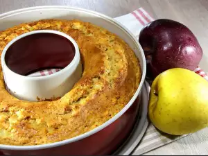 Воздушный яблочный кекс