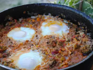 Миш-маш с фаршем и овощами