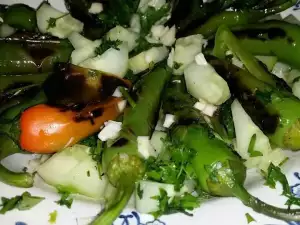 Аппетитные запеченные жгучие перцы