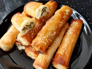 Трубочки со шпинатом, щавлем и брынзой