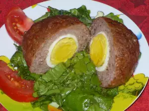 Яйца в мясном фарше