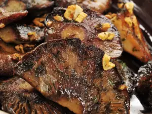 Рыжики с чесноком
