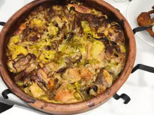 Садж с курицей, свининой и овощами