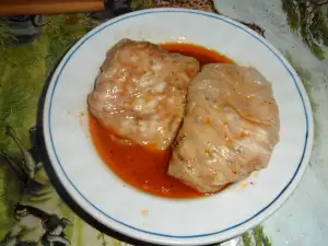 Классические голубцы с квашеной капустой, фаршем и рисом
