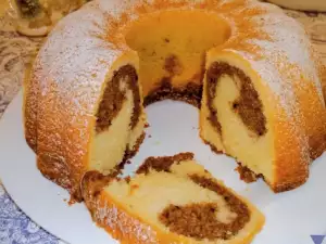 Бабушкин кекс с грецкими орехами и лукумом