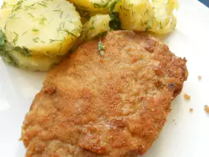 Шницели из фарша с тушеным картофелем на пару