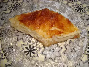 Сладкая баница с яичной начинкой