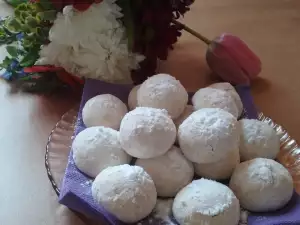 Сладкое масляное печенье с рахат-лукумом