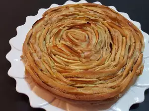 Раскатанный яблочный пирог