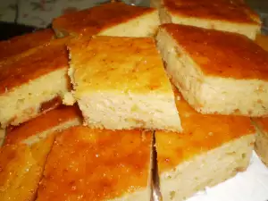 Простой пирог с домашним вареньем