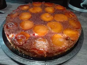 Карамельный пирог с абрикосами