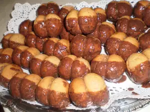 Медовое печенье с ореховой начинкой