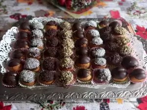 Склеенное медовое печенье на праздник