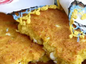 Содовый хлеб с кукурузной мукой и брынзой