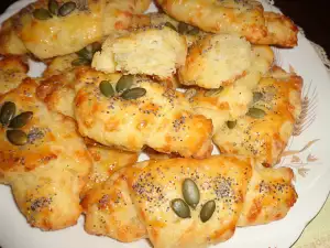 Соленые картофельные рулетики