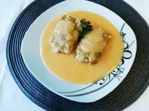 Желтый молочный соус для голубцов