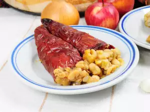 Перец с начинкой из фасоли