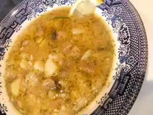 Суп из кабачков, картофеля и грибов
