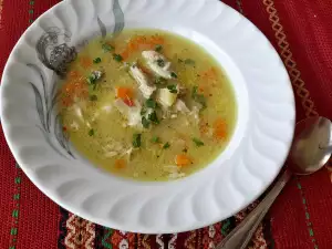 Домашний куриный суп с куркумой