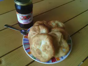 Утренние мекицы на дрожжах и соде