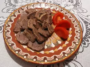 Ароматный телячий язык в масле