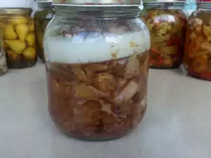Телятина в банках