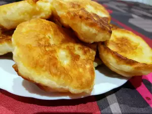 Тиганицы с молоком и дрожжами