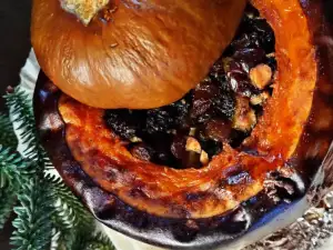 Праздничная фаршированная тыква с сухофруктами