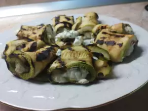 Кабачки на гриле со сливочным сыром