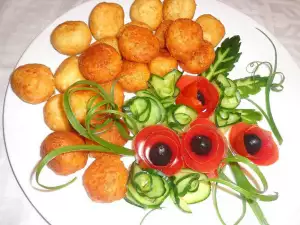 Шарики из брынзы и сыра