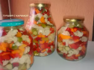 Смешанное соленье с цветной капустой