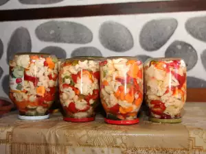 Натуральное деревенское соленье - туршия