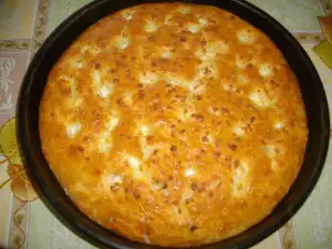 Болгарский пирог тутманик с брынзой и маслом