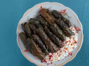 Долма с булгуром и изюмом