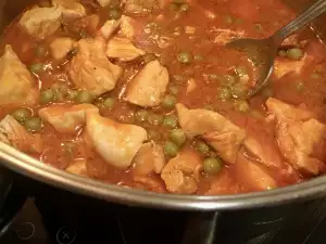 Быстрое рагу с курицей и горошком