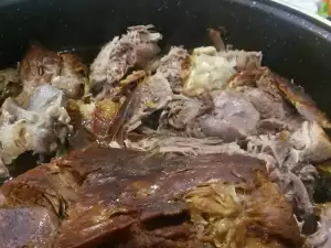 Тушеная рулька ягненка