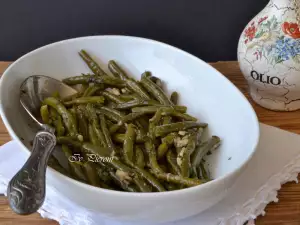 Тушеная стручковая фасоль с чесноком