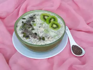 Овсянка с чиа и киви