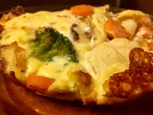 Вкусная запеканка с курицей, брокколи и сметаной