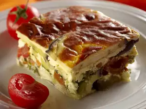 Мусака с кабачками, баклажанами и картофелем