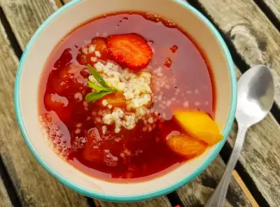 Рецепт приготовления фруктового супа из вишни - легкий летний десерт
