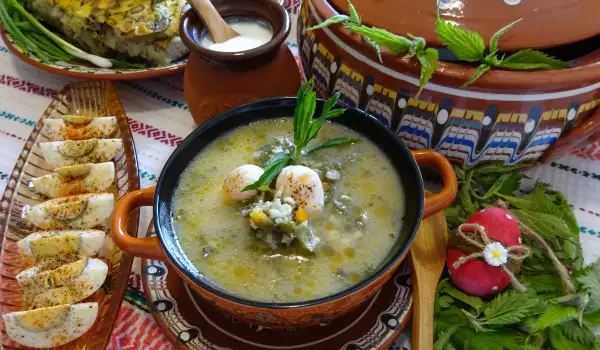 Суп из ягненка со шпинатом и крапивой