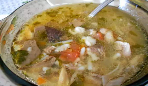 Суп из потрохов ягненка и зеленого лука